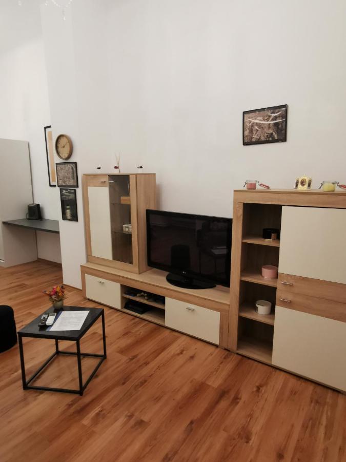 Central Designer Flat Oradea Exteriör bild